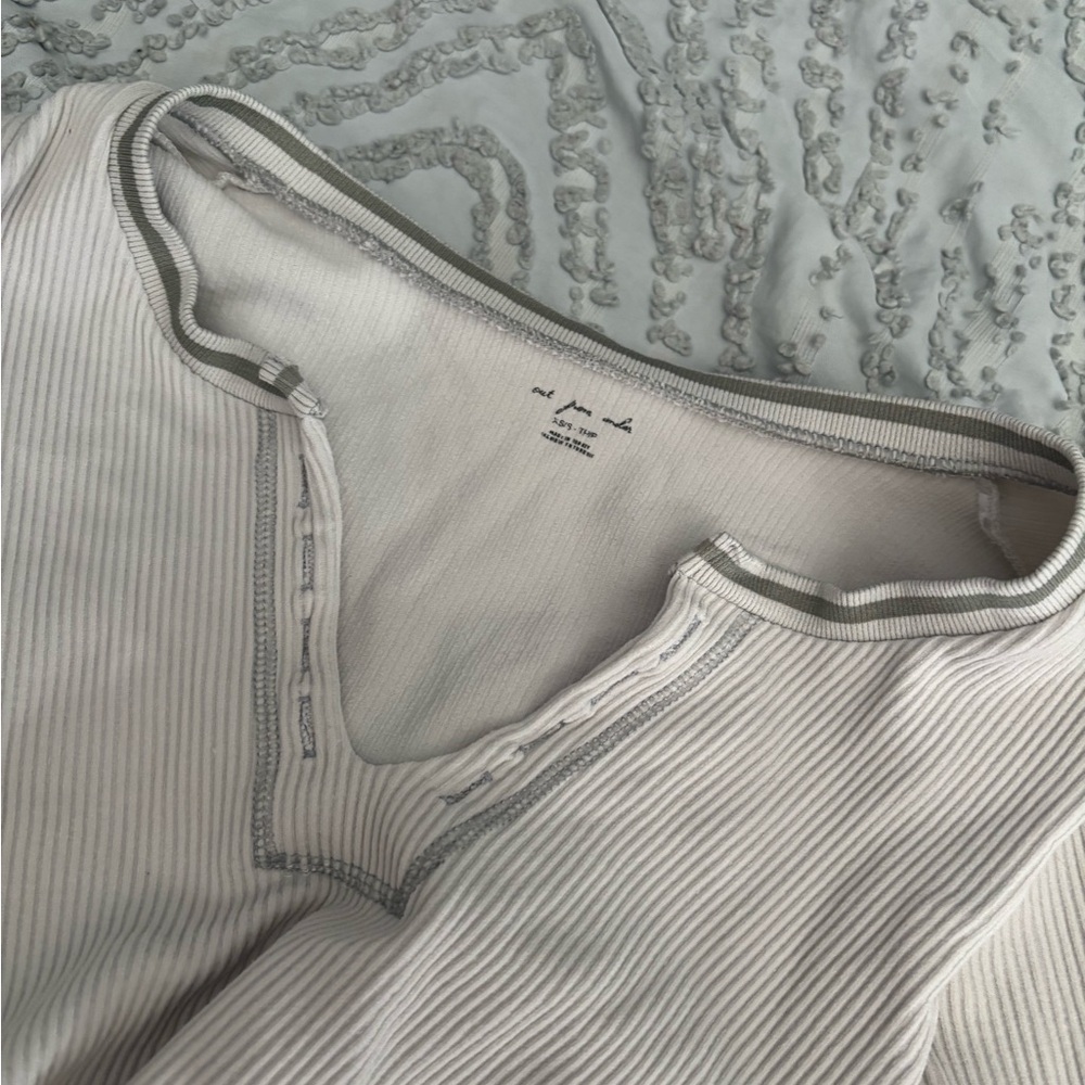 Urban Outfitters Cream Ribbed Blouse - Picture 4 of 4